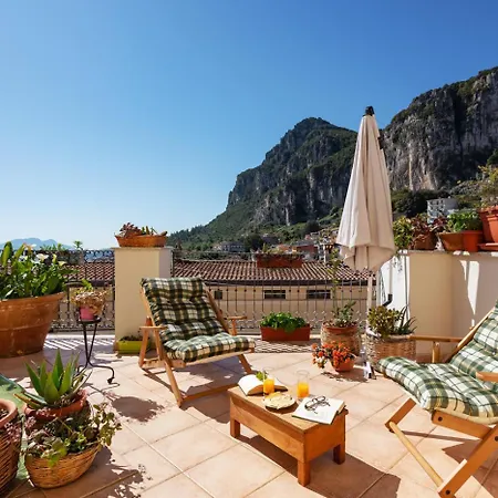 Casa Boi Tra Montagna E Mare شقة