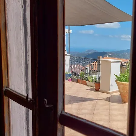 Casa Boi Tra Montagna E Mare Ulassai